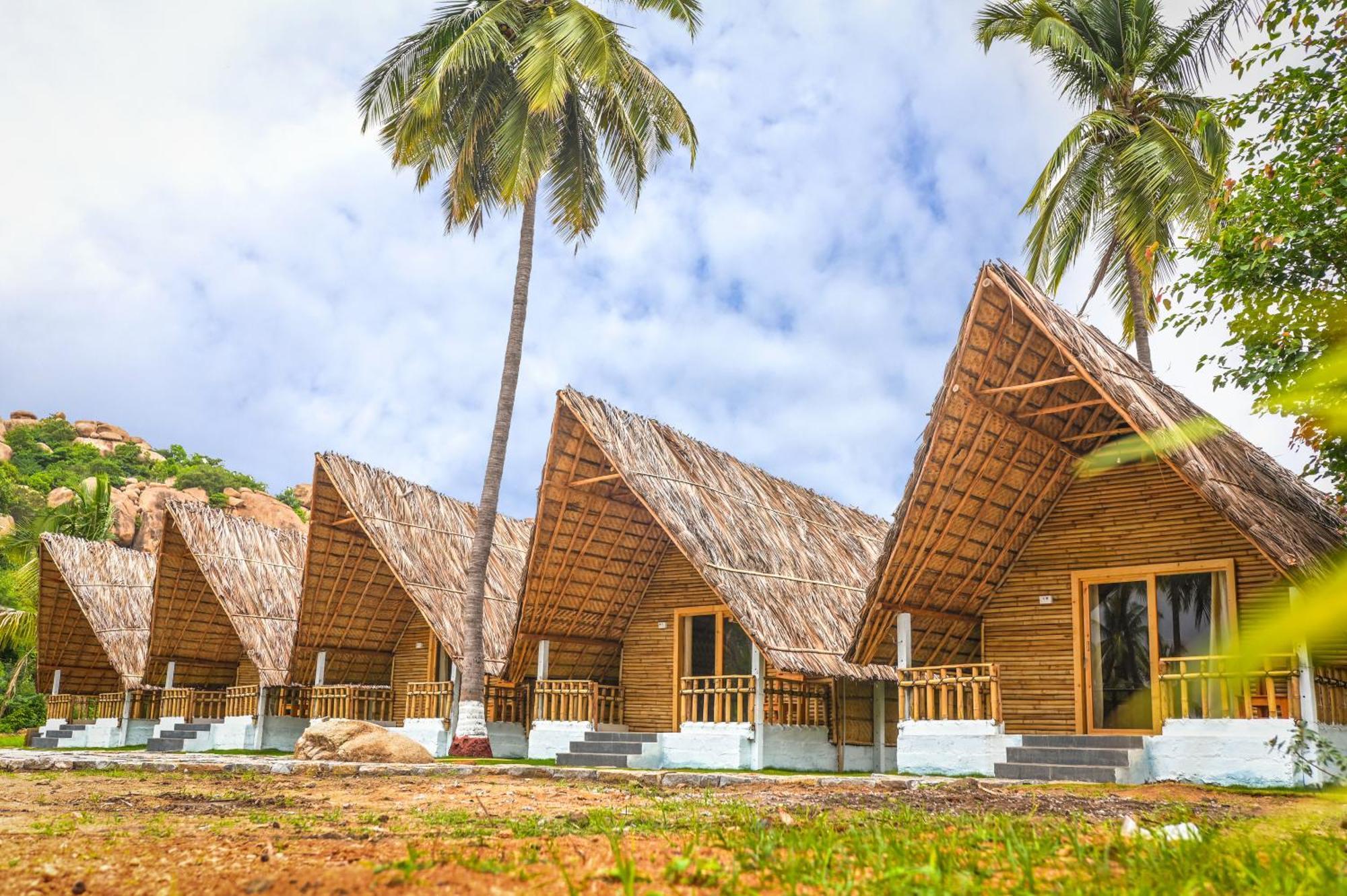 Tamarind Tree Way Side Amenities Hotel Hospet Exterior photo